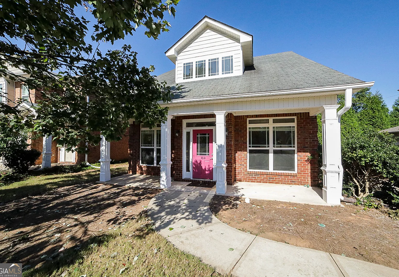 3 bed, 2.5 bath, 2077 sqft, $2,150 — Photo 1