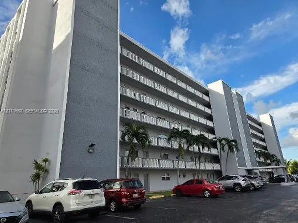 500 NE 12th Ave APT 108, Hallandale Beach, FL 33009