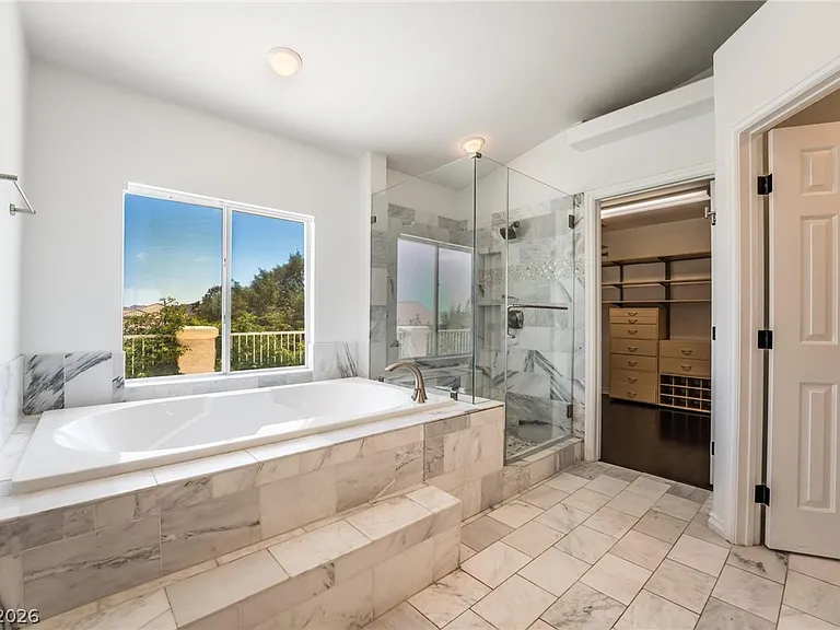 9675 Irvine Bay Ct — Photo 25