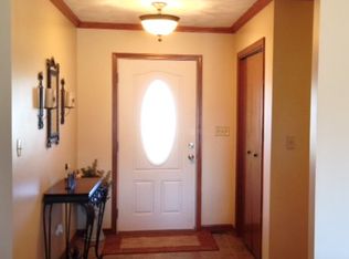 5661 Clover Ridge Dr, Lima, OH 45807