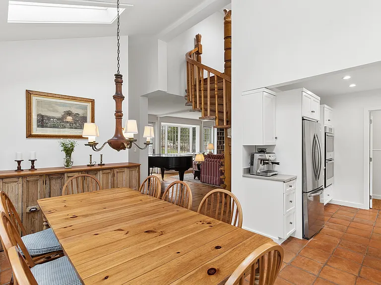 130 Montauk Hwy — Photo 13