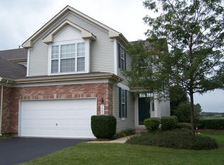 729 Stuarts Dr, Saint Charles, IL 60174