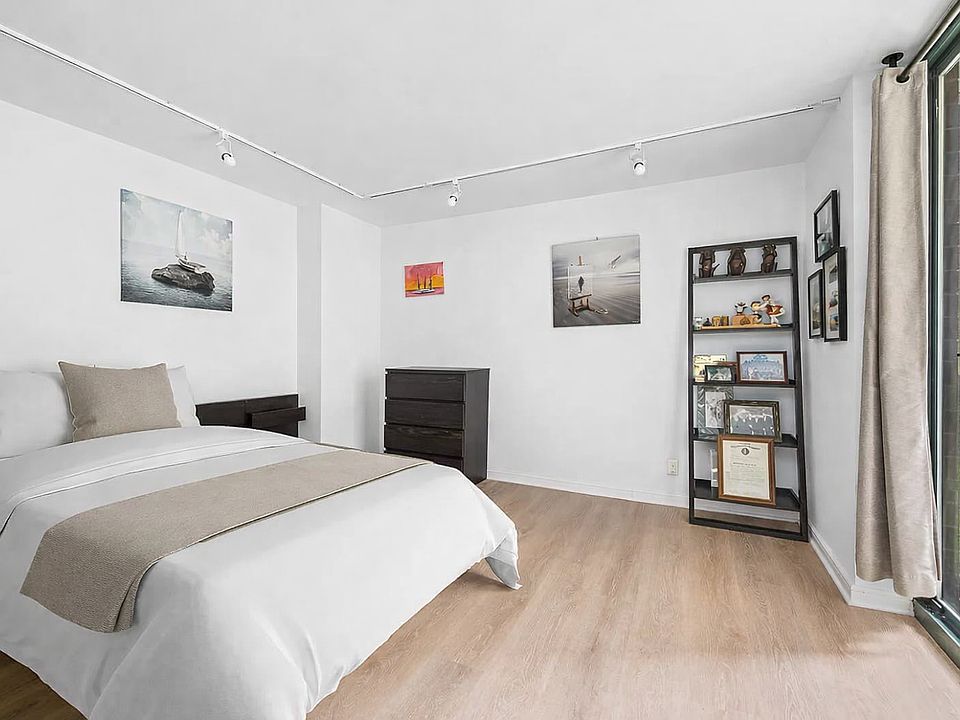 1st image of 311 Greenwich St APT 3J