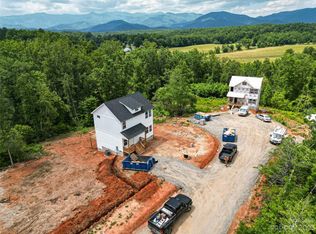 491 S Vineyard Village Dr, Old Fort, NC 28762
