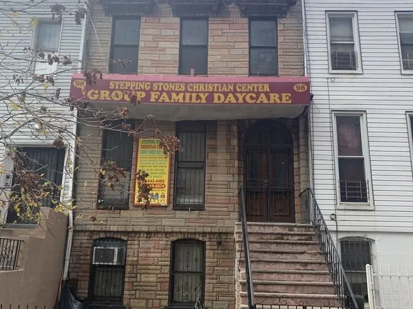98 Lewis Ave, Brooklyn, NY 11206