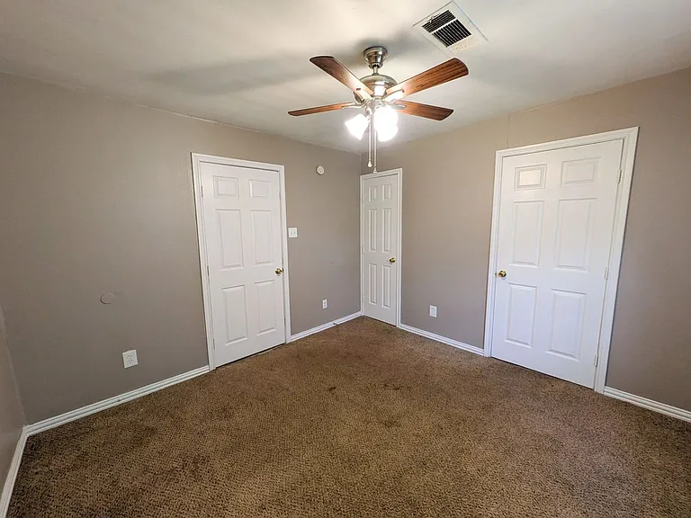 1624 Franklin Ave — Photo 13