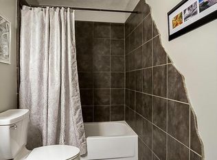 2261 Hunters Run Dr, Reston, VA 20191