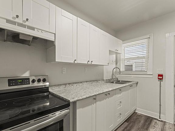 2nd image of 890 Howard Ave #890