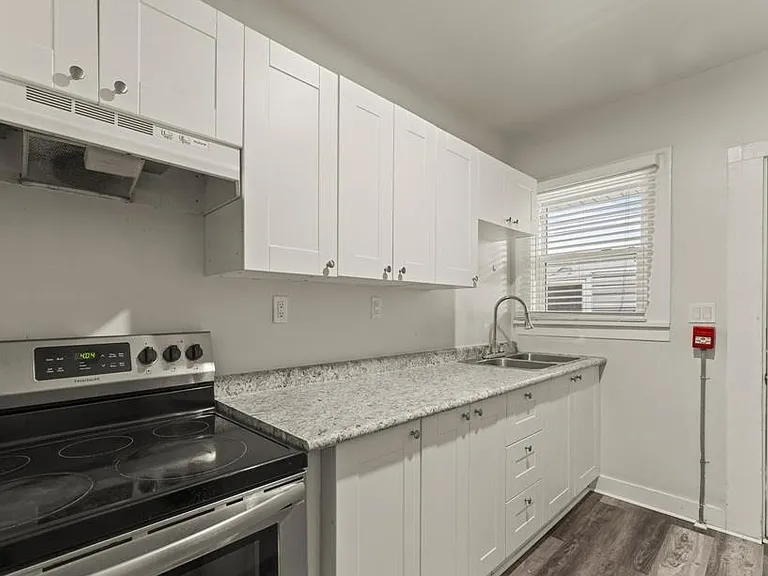 890 Howard Ave #890 — Photo 2