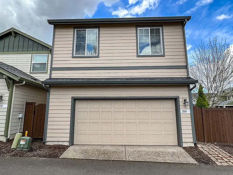 206 SW Marsuda Ter — Photo 2