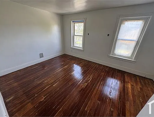 330 Walnut St — Photo 10