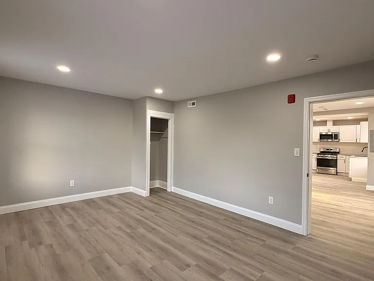 516 E Marshall St #2 — Photo 8