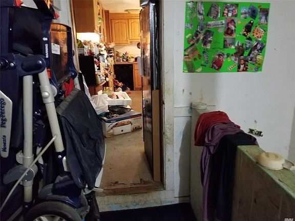 5th image of 8 Homestead Ave