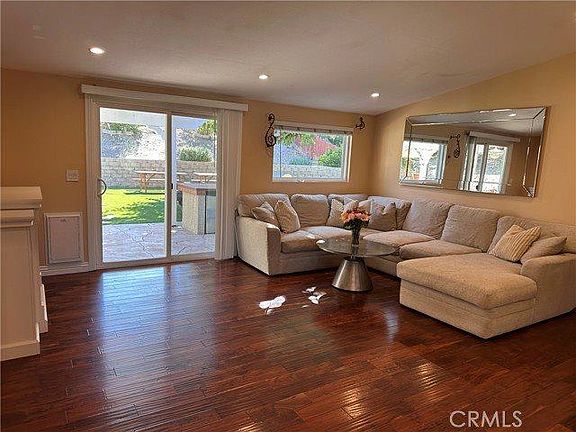 5th image of 130 Thoreau Cir