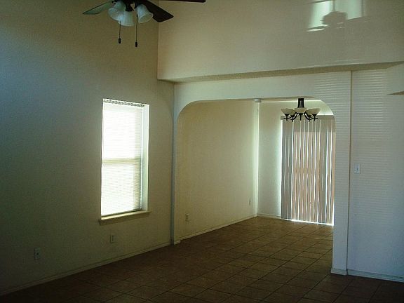 3rd image of 12320 Tierra Cadena Dr