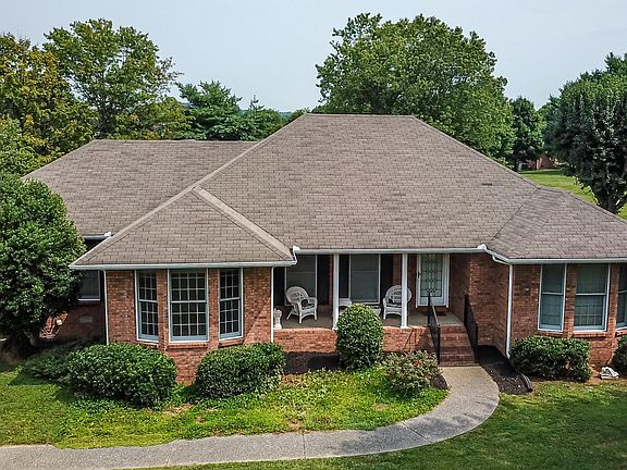 4th image of 102 Brownstone Dr