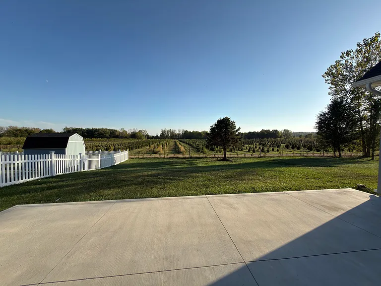 2125 Schmidt Dr — Photo 31