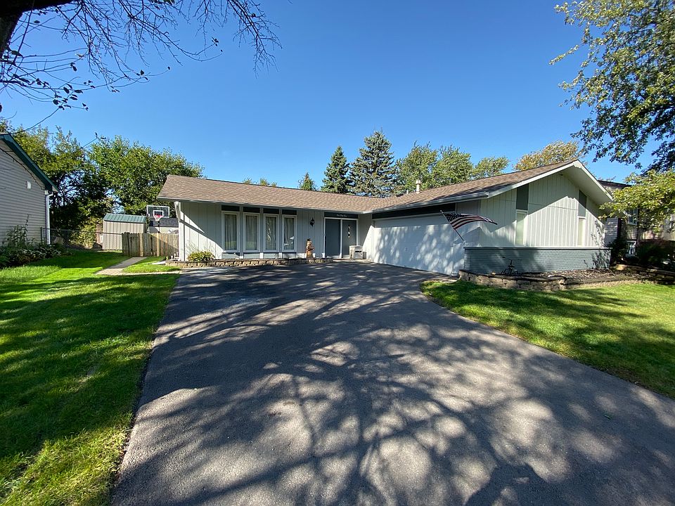 2 Yr old roof & New driveway