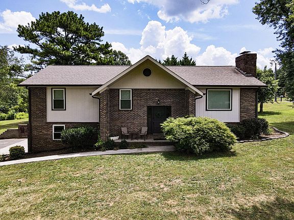 2nd image of 108 Brook Dr NW