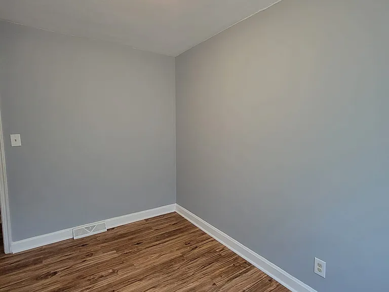 1418 Winston Dr — Photo 21