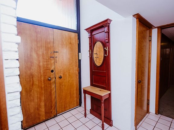 3rd image of 2441 Evergreen Dr