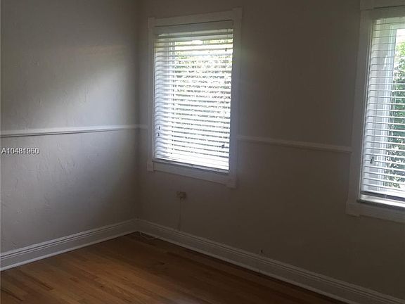 5th image of 912 Tangier St