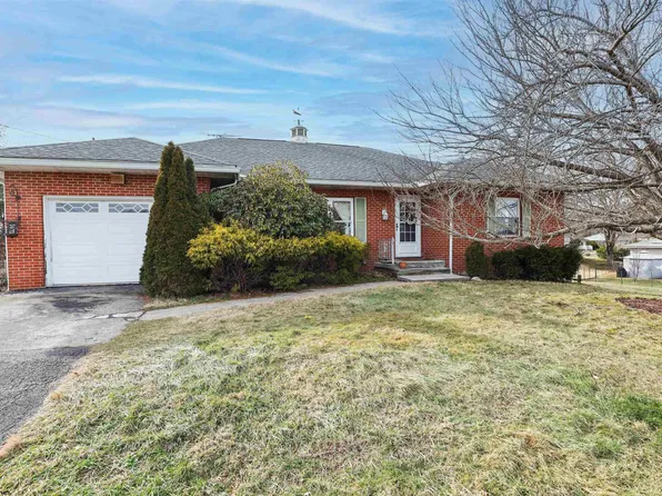 3473 Collins Ferry Rd, Morgantown, WV 26505