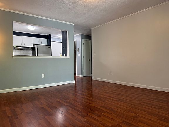 3rd image of 45 Oval Rd APT 34
