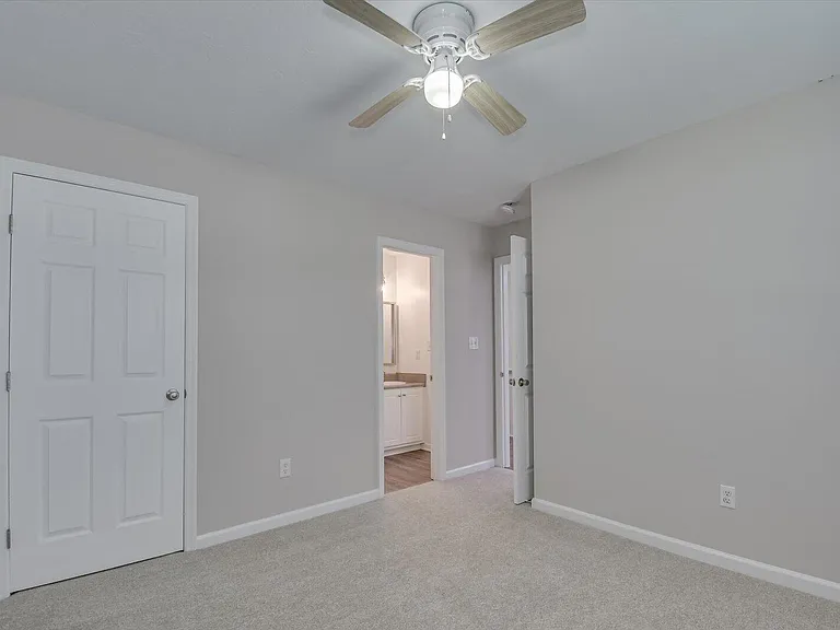 1239 Longpoint Dr — Photo 23