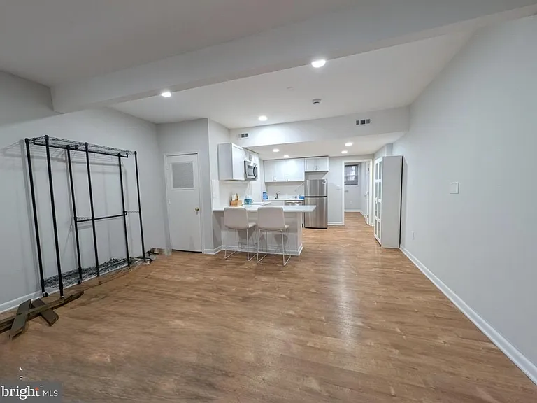 21214 Millwood Sq — Photo 1