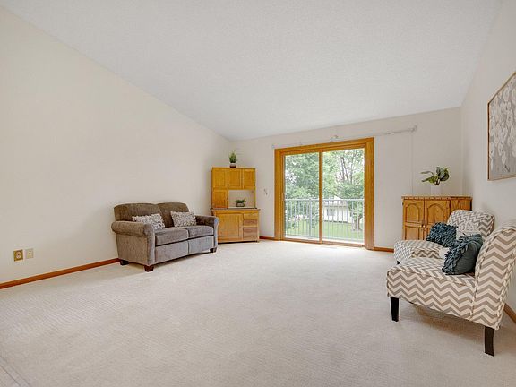 3rd image of 3278 Greenbrier St #3278D