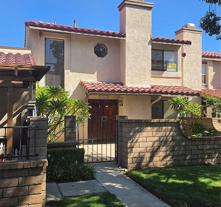 1st image of 9827 Ladera Ct
