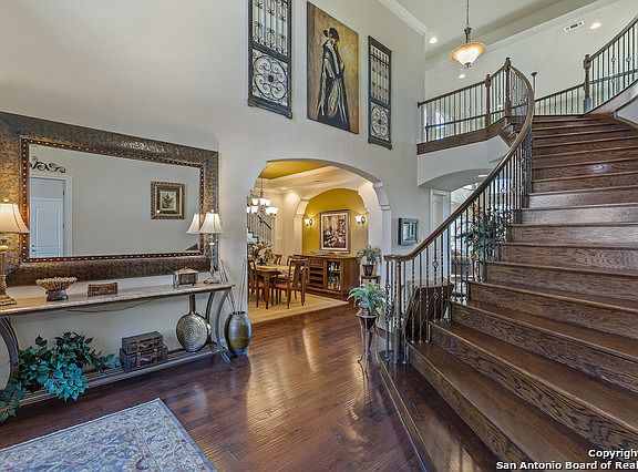 2nd image of 6310 Almeria Cir