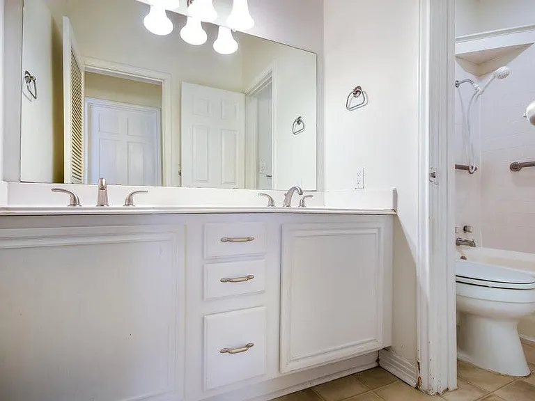 609 Harthan St #A — Photo 24