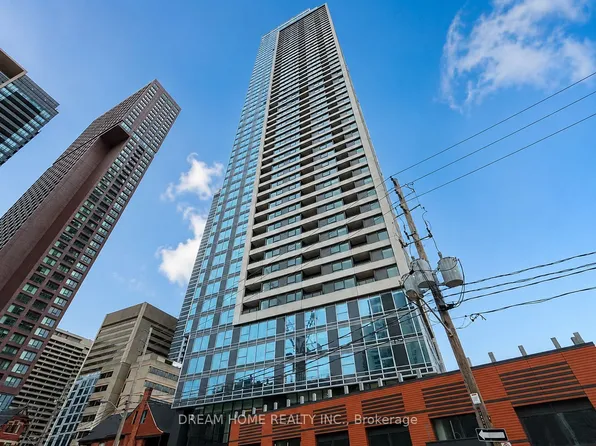 609 Sherbourne St #3009, Toronto, ON M4X 0A4