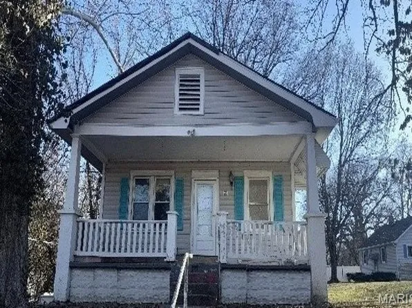 70 Briar Hill Rd, Belleville, IL 62223