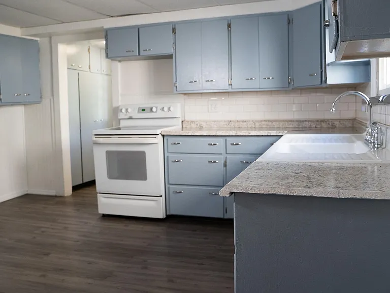 405 Orchard St — Photo 12