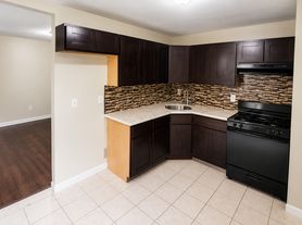 96 Eaton Pl