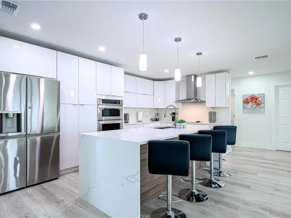 540 102nd AVE N, NAPLES, FL 34108