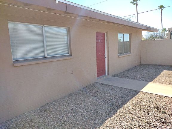 3rd image of 1055 N 8th Pl #1067-D