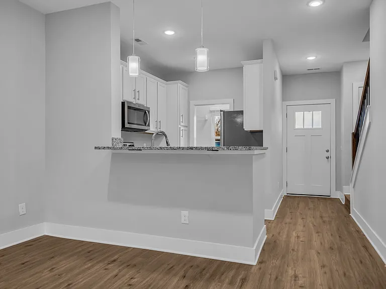 303 E Forge Ct #303 — Photo 4