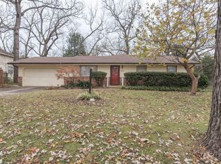 828 W Rockwood St, Springfield, MO 65807