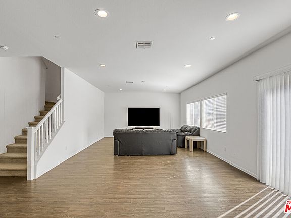 5th image of 11719 Andrews Pl