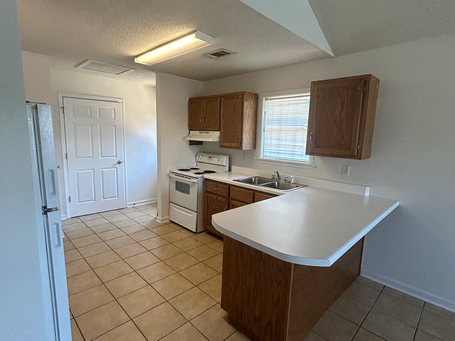 2 bed, $1,500 — Photo 4