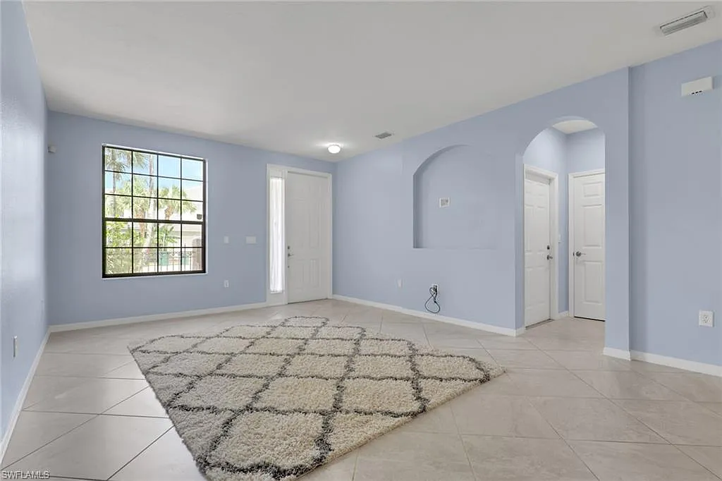3 bed, 2.5 bath, 1667 sqft, $2,200 — Photo 4