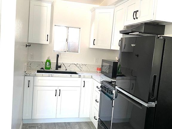 5th image of 2472 Glenrose Ave #1/2