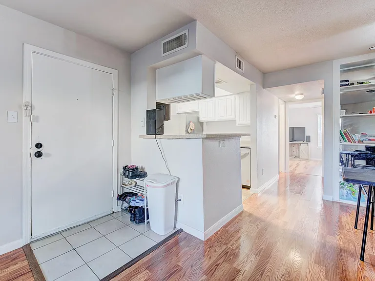 6001 Reims Rd #301 — Photo 10