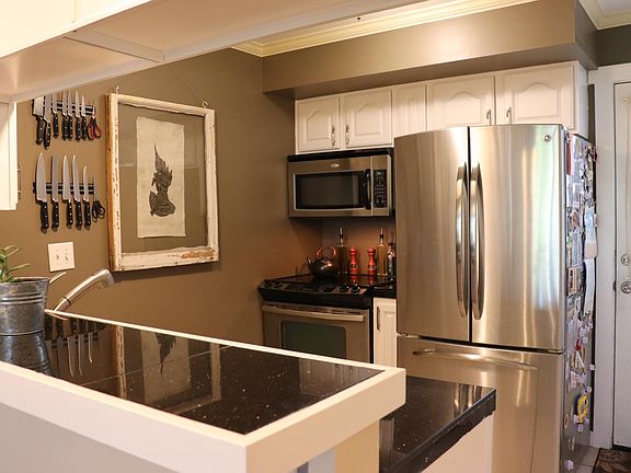 4th image of 3150 Chinook Ln Unit 3