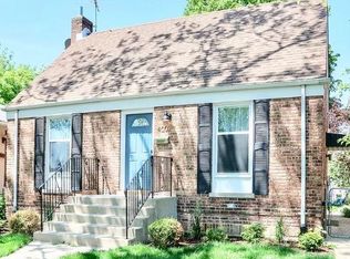 4002 Raymond Ave, Brookfield, IL 60513