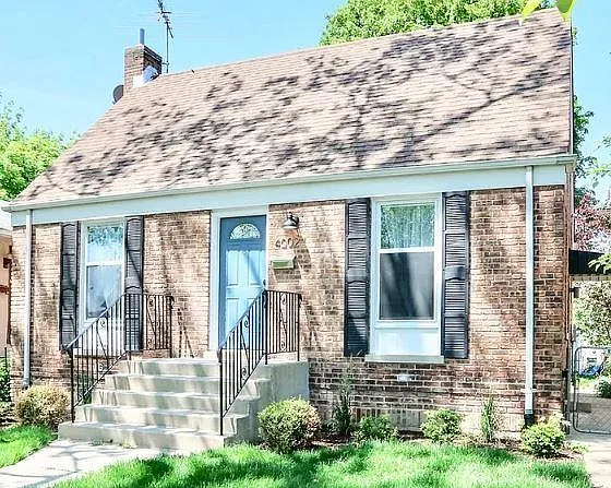 4002 Raymond Ave photo 1
